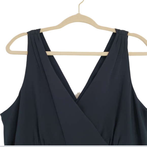 🎁 NWOT J. Crew Sophia Silk Dress. V-Neckline w/ Subtle Pleats on Front & Back - Picture 10 of 16